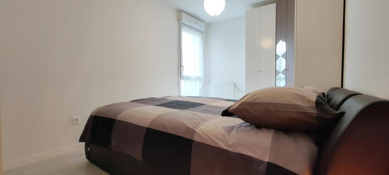 Апартаменты Chic Apart With Parking Near Paris Эпине-сюр-Сена Экстерьер фото